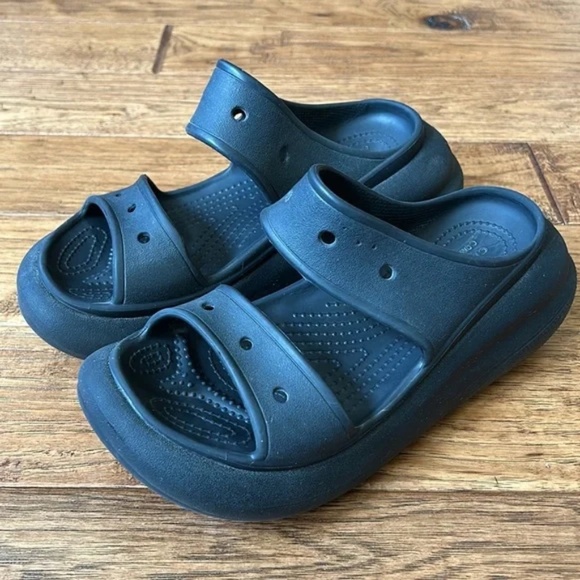 Crocs Crush Sandals Black Two Strap Slide Comfort Platform Shoes Womens Size 7 - Picture 4 of 9